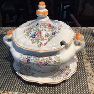 Tureen Bowl , Colorful Ceramic Tureen/Lid/plate. Excellent condition